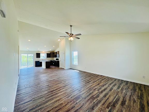 3rd image of 2358 N Liberty Lakes Dr