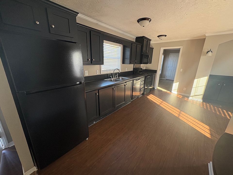 1st image of 403 Three Willows Ln