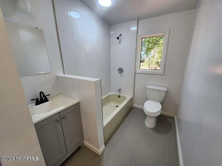 225 Shore Blvd #A — Photo 18