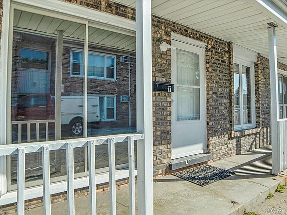 2nd image of 9835 S Harlem Ave APT T