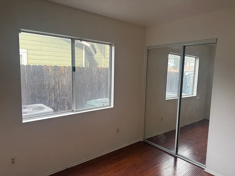 8023 Park Lawn Ct — Photo 12