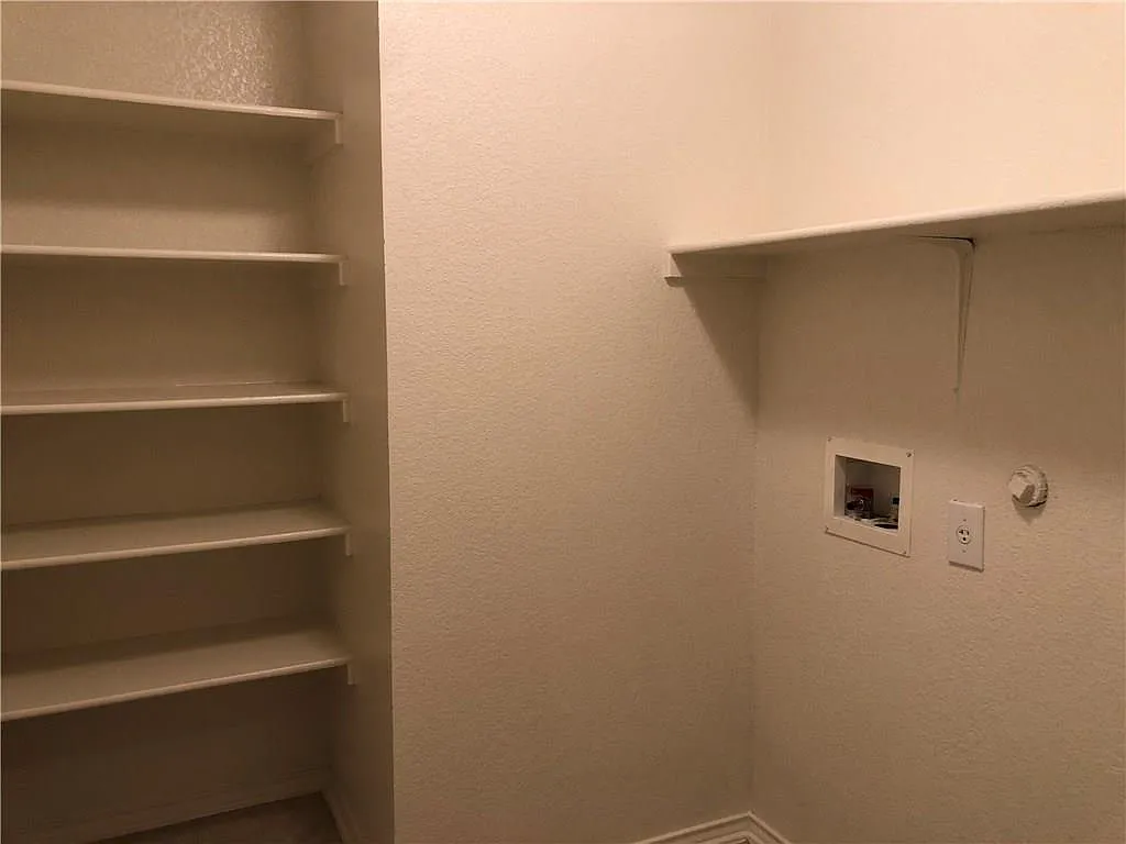 3 bed, 2.0 bath, 1343 sqft, $1,750 — Photo 4