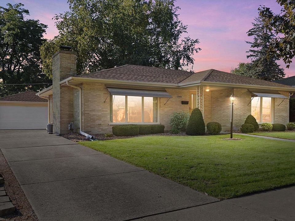 1st image of 800 Echo LANE