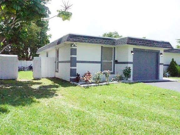 3rd image of 7812 NW 72nd Ave