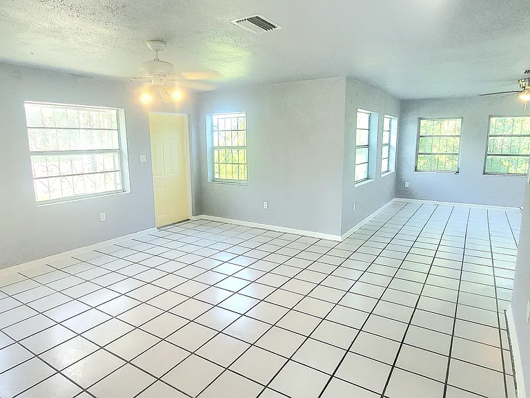 3306 Avenue Q — Photo 15