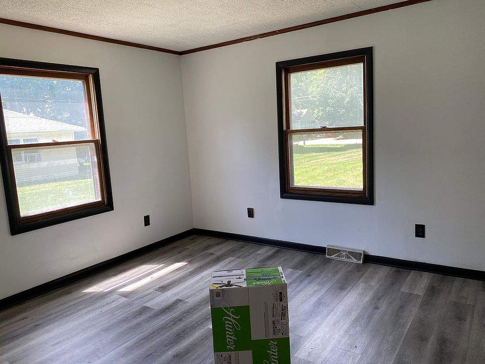 1st image of 512 N Washington St #2