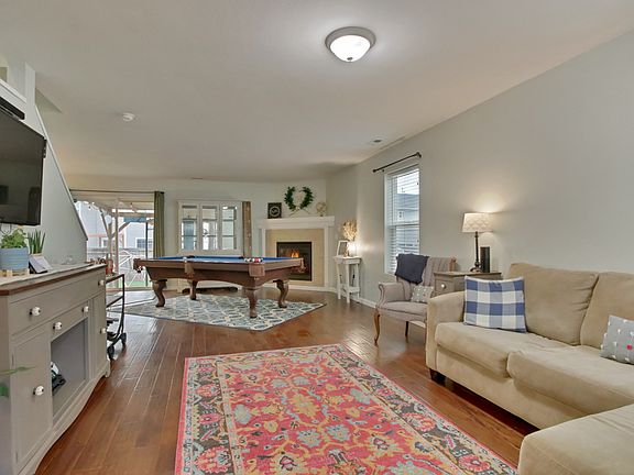 5th image of 18448 95th Avenue Ct E
