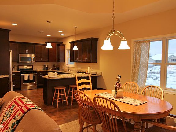 5th image of 204 Cobblestone Blvd