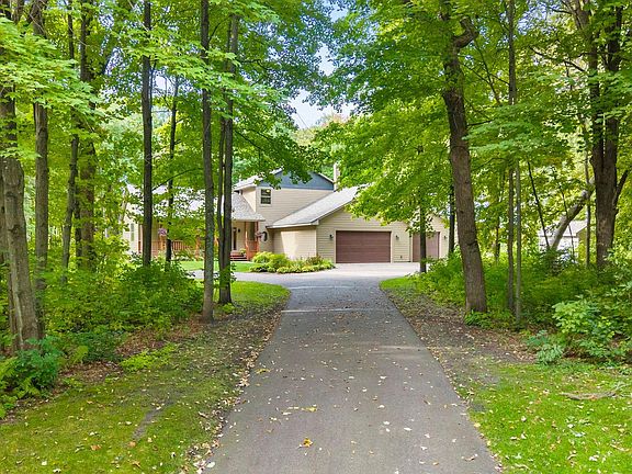 2nd image of 25644 Goodwin Rd
