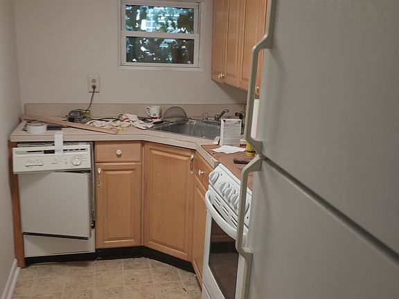 2nd image of 328B Barnegat Blvd