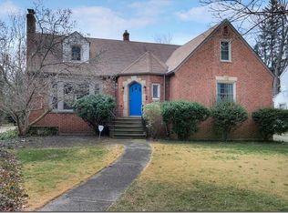 2776 Berkshire Rd, Cleveland Heights, OH 44106