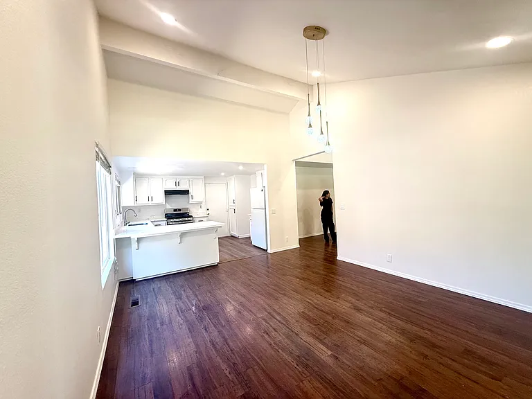 7325 Hagen Ct — Photo 10