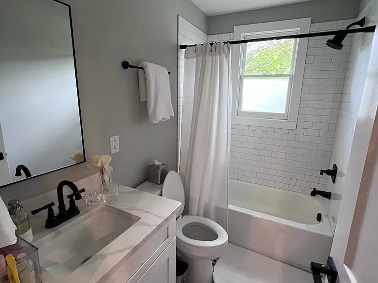 4205B Elkins Ave — Photo 12