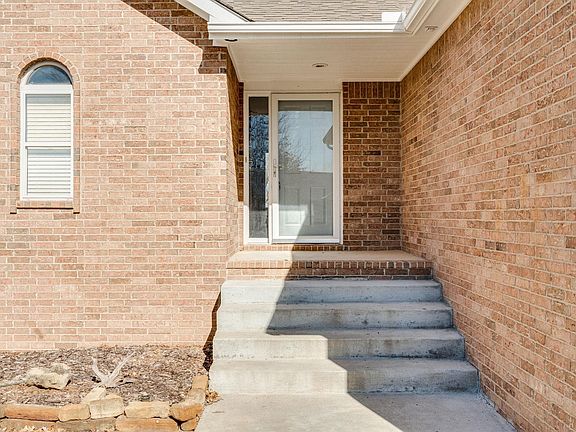 4th image of 2516 E Saint Andrew Ct