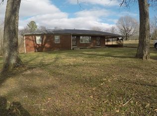 545 Kee St, Hollow Rock, TN 38342
