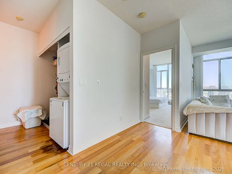 220 Burnhamthorpe Rd W #3004 — Photo 22