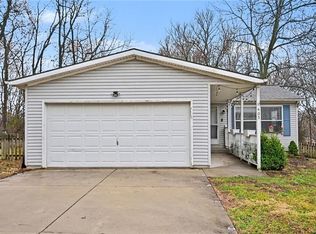 405 Wherritt Ln, Liberty, MO 64068