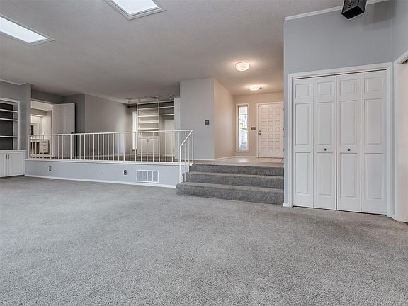 4th image of 603 Oakridge Dr