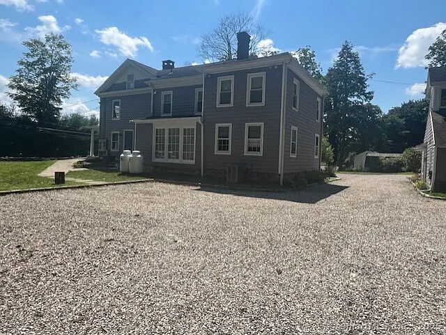 487 Danbury Rd — Photo 3