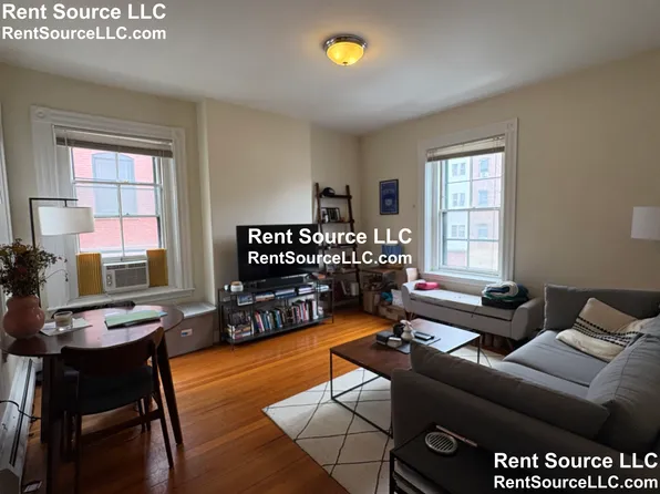 23 Ware St APT 4, Cambridge, MA 02138