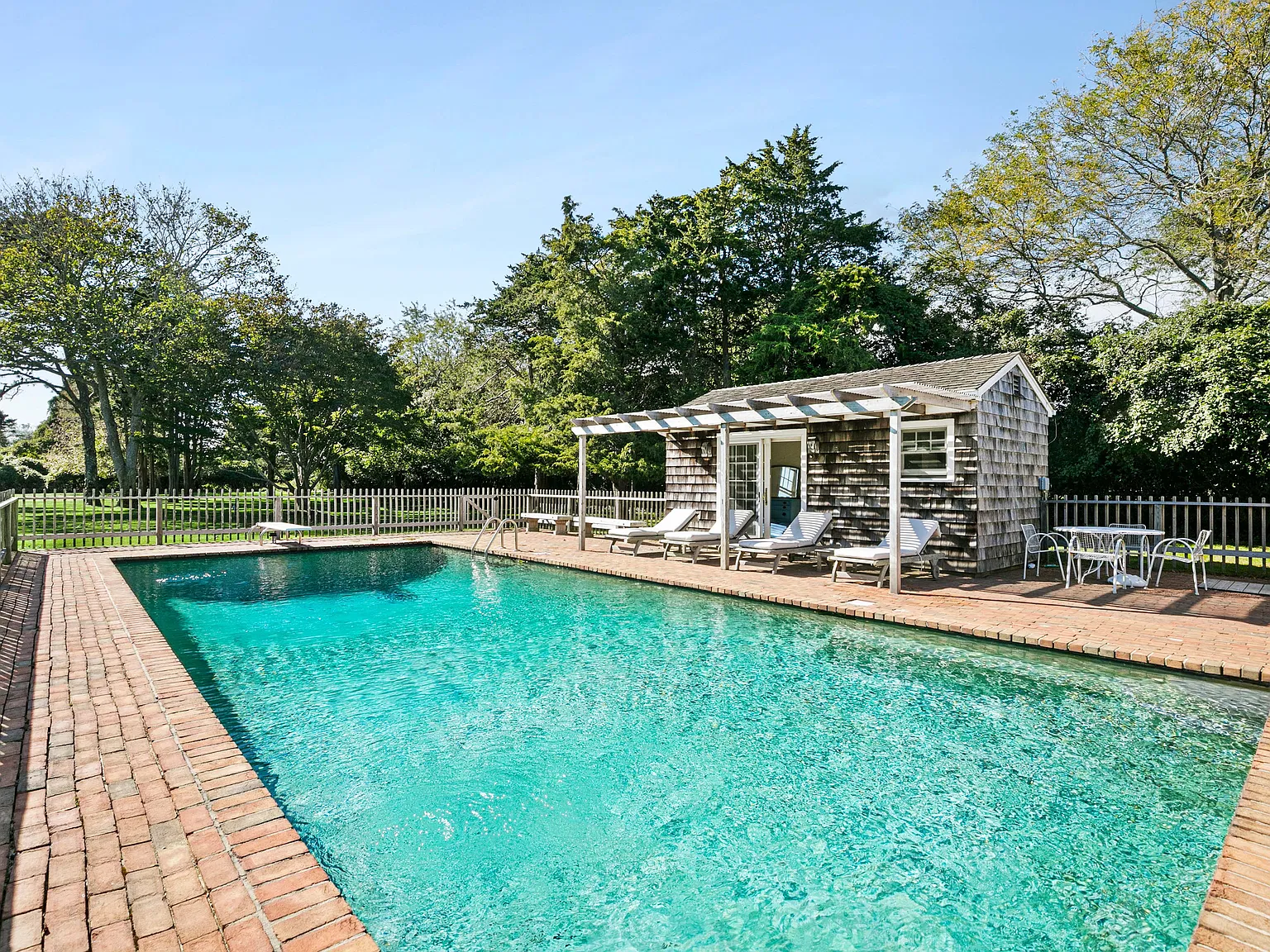 Classic Wainscott Farmhouse — Photo 3