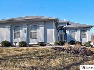 17755 Amy Cir, Omaha, NE 68135