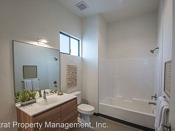 4th image of 4319 Mississippi St #30