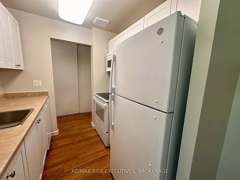 1020 Pembridge Cres #119 — Photo 4