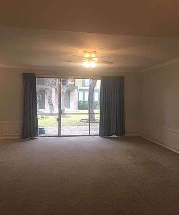 3rd image of 3678 Hidden Dr