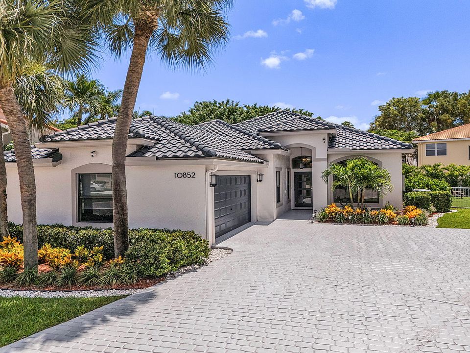 1st image of 10852 La Salinas Cir