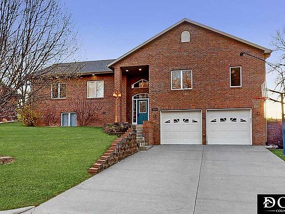 3rd image of 2713 Eagle Dr
