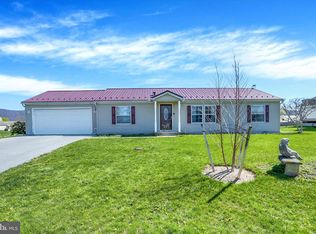 176 Durham Dr, Chambersburg, PA
