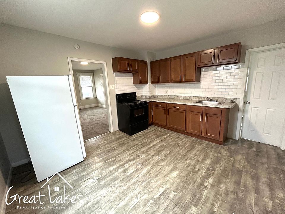 12120-12122 Saint Aubin St # B, photo 8