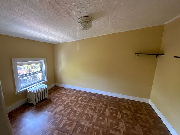 4th image of 448 47th St Floor 2