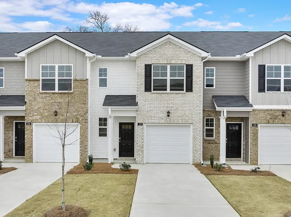 212 Kenmore Cir, Perry, GA 31069