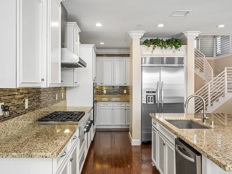 2854 Alamitos Rd — Photo 14