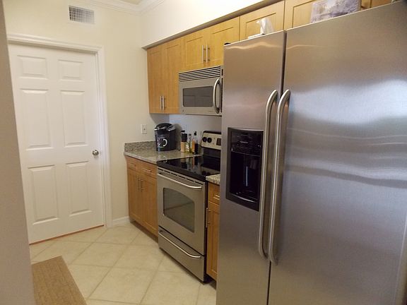 5th image of 6533 Emerald Dunes Dr APT 206