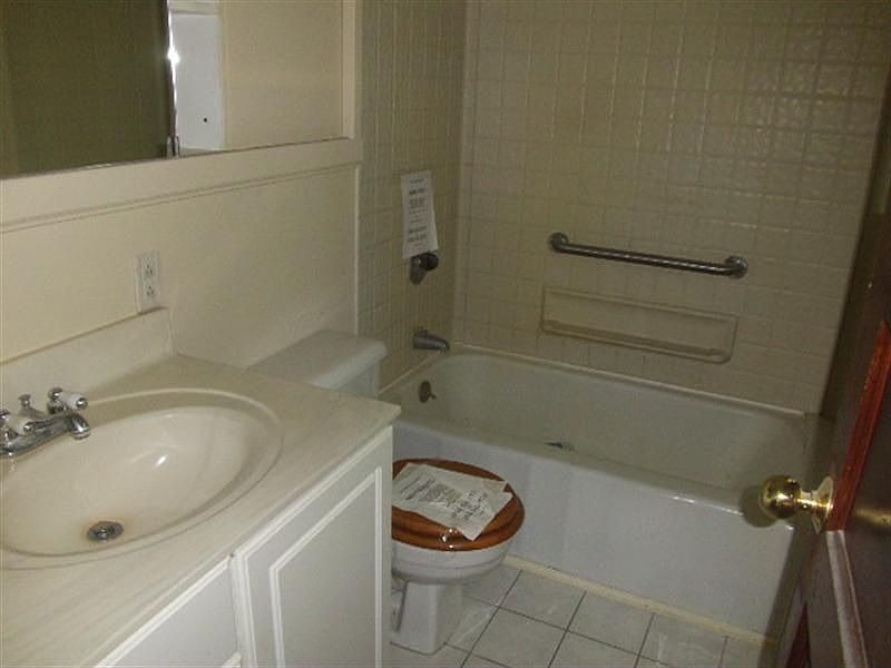 2nd image of 23627 122nd St