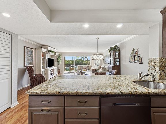 5th image of 96000 Overseas Hwy APT W22