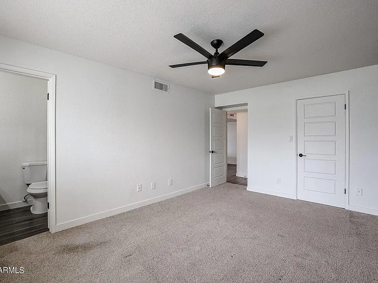 1803 W Maryland Ave — Photo 31