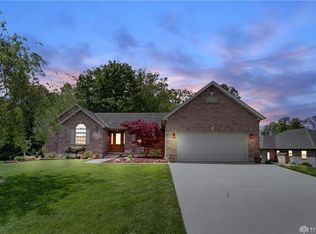 573 E Brooke Dr, Monroe, OH 45050