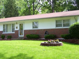 2 Lee Ct, Saint Charles, MO 63301