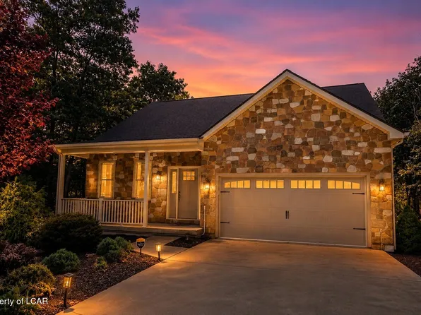 92 Turnberry Ln, Hazleton, PA 18202
