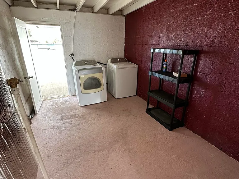 902 Orange St — Photo 26