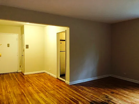 Rented by Prime Realty | media 12