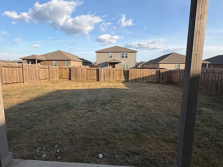105 Declaration Ln — Photo 36