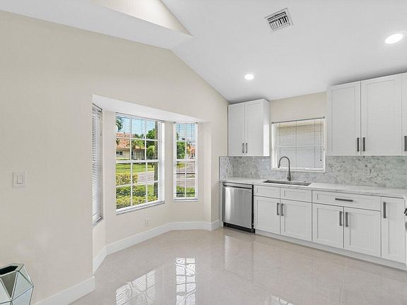 5th image of 7532 Stirling Bridge Boulevard N