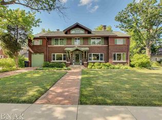 1212 Elmwood Rd, Bloomington, IL 61701