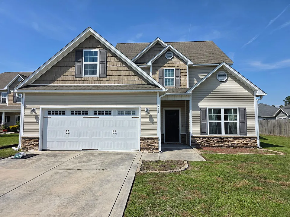 702 Appling Ct