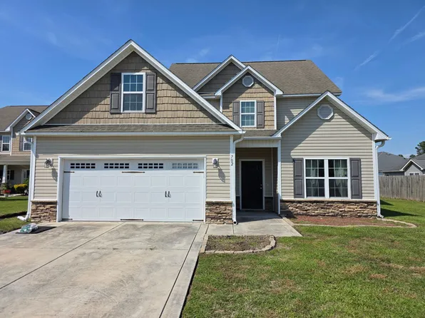 702 Appling Ct, Jacksonville, NC 28546